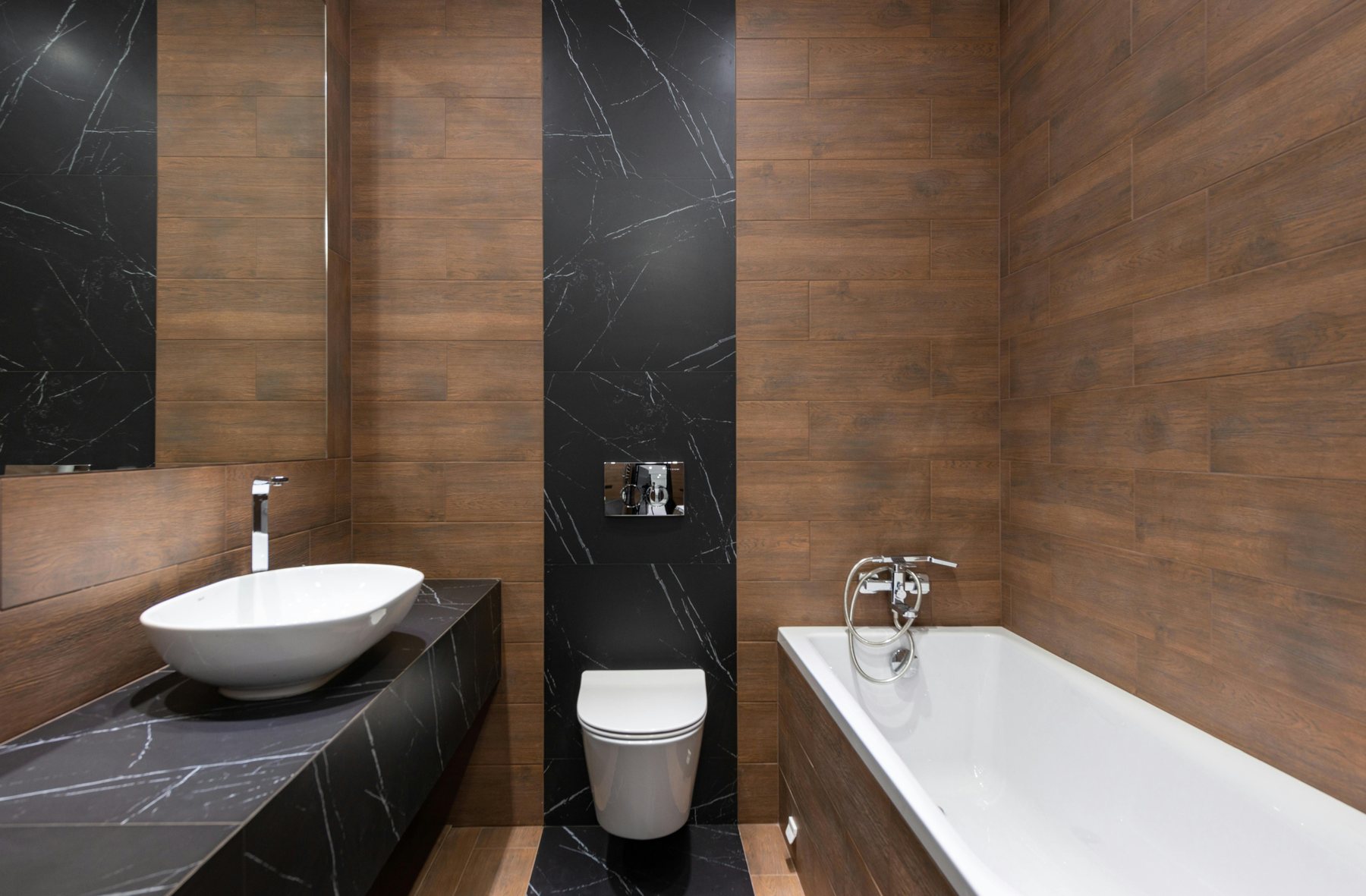 Baño moderno reformado con plato de ducha